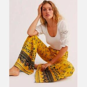 Free people just float on  flare jeans, 25